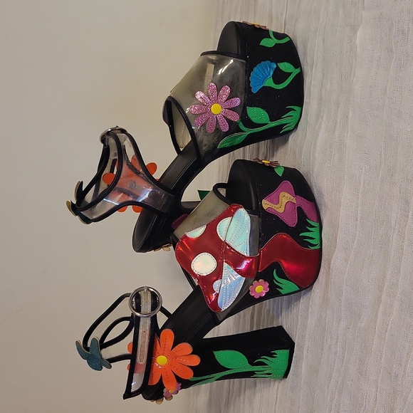 Platform heeled shoes size 6 medium mushrooms flowers Halloween - Picture 3 of 16